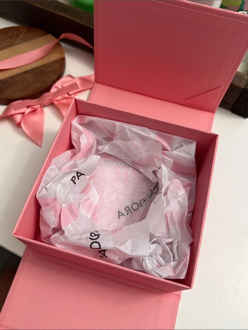 Pandora Gift Box